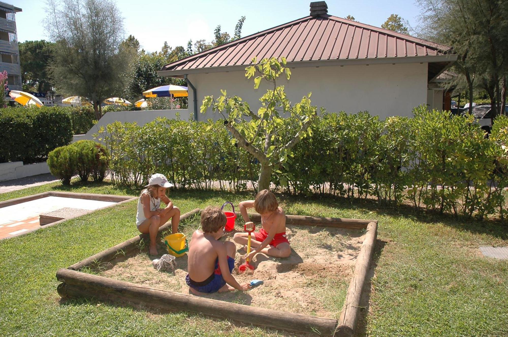 Villaggio Los Nidos Lignano Sabbiadoro Ngoại thất bức ảnh
